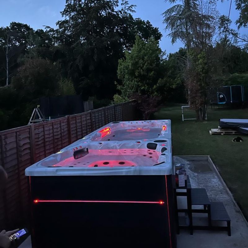 H2O Milano 6-Person 13A Plug & Play Hot Tub