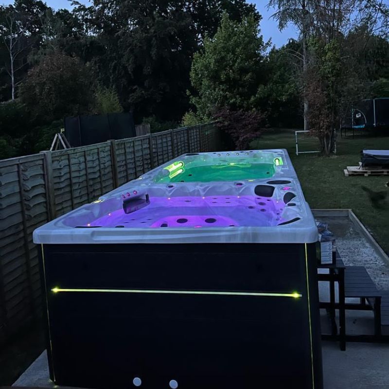 H2O Milano 6-Person 13A Plug & Play Hot Tub